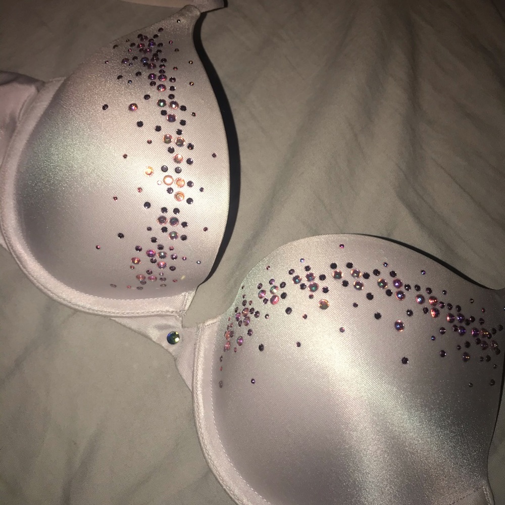 Beautiful Victoria Secret Very Sexy Push-up bra